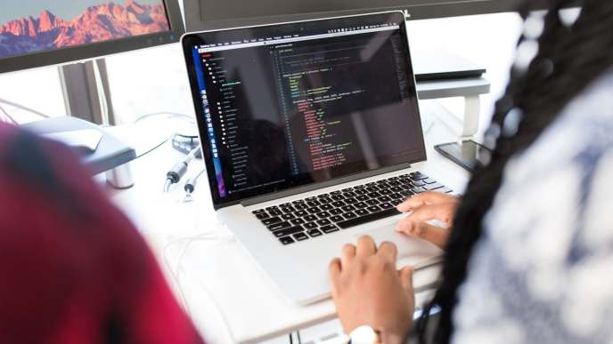 Deciding between building a product in-house or outsourcing the development process to a third-party agency poses a dilemma. PHOTO: Christina Morillo/Pexels