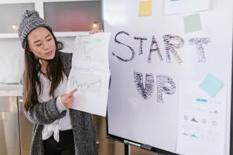 Pictured a woman pitches her startup. There still remains a number of challenges that make it more difficult for female founders to succeed in the startup industry. PHOTO: RODNAE Productions/Pexels