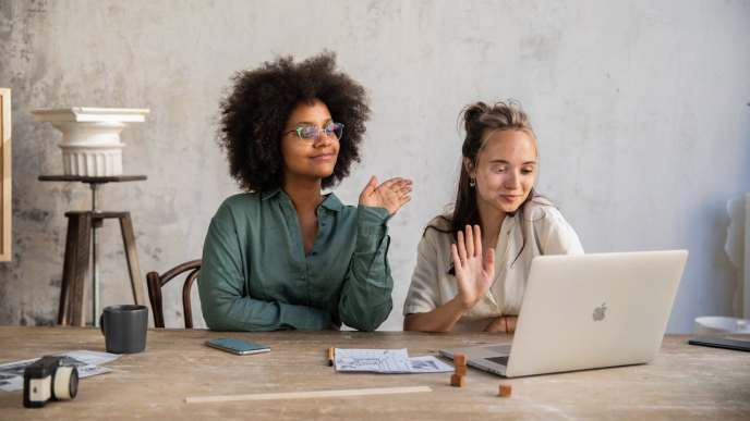 video messages are proven to be one of the most impactful ways to send off someone in the digital era. PHOTO: KATRIN BOLOVTSOVA/Pexels