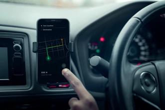 Pictured a GPS navigation system on a phone in a self driving car. PHOTO: rawpixel.com / Freepik