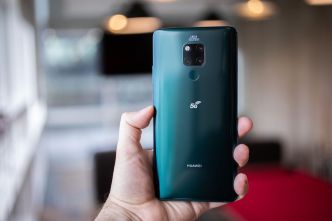 A person holding the Huawei Mate 20 X 5G after its launch. Courtesy Photo/techhnews