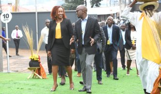 Sylvia Wairimu Mulinge (left) welcomed to Uganda by the MTN staff as she will take on her new position as MTN Uganda CEO.