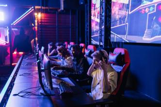 Online gaming can also improve your ability to concentrate and pay attention. PHOTO: Alena Darmel/Pexels