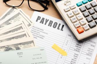 A payroll software application can automate rote tasks and house financial records for startups, thereby simplifying the process and preventing errors. PHOTO: Freepik