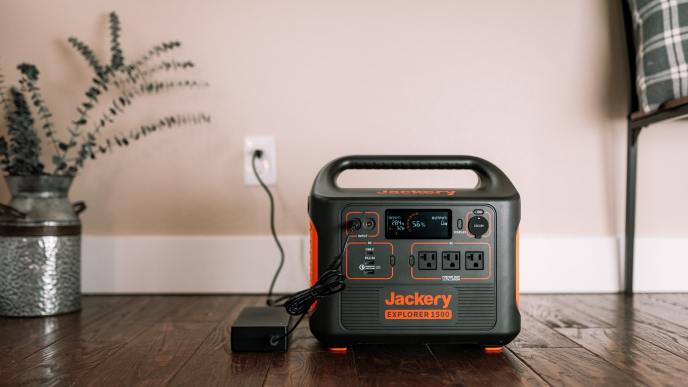 Portability is a pretty important factor when considering your portable power station, if you can't move it around easily, it defeats the purpose. (PHOTO: Jackery Power Station/Unsplash)