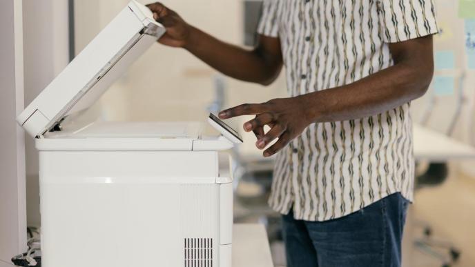 Keeping the printer in good condition also means it will function flawlessly without errors. PHOTO: Mikhail Nilov/Pexels