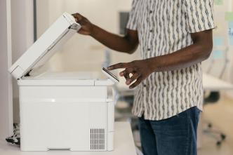 Keeping the printer in good condition also means it will function flawlessly without errors. PHOTO: Mikhail Nilov/Pexels