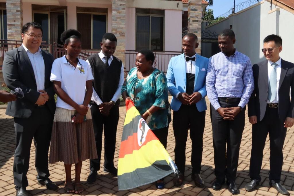 The Prime Minister Rt. Hon. Robinah Nabbanja and Huawei officials pictured with the Ugandans going to participate in Huawei's LEAP digital talent training in Shenzhen China. Courtesy Photo