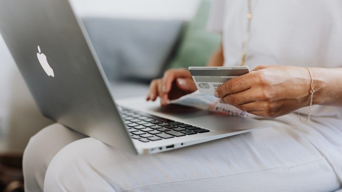 A customer pictured shopping online. (PHOTO: Karolina Grabowska/Pexels)