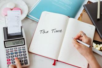 Freelancers and business owners can implement several measures to better manage their tax obligations. rawpixel.com / Freepik